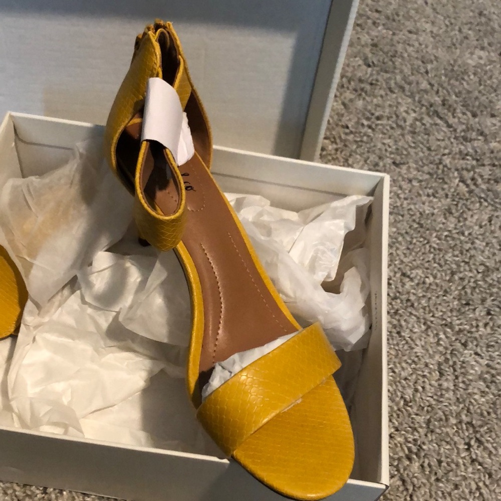 Brand new sandals